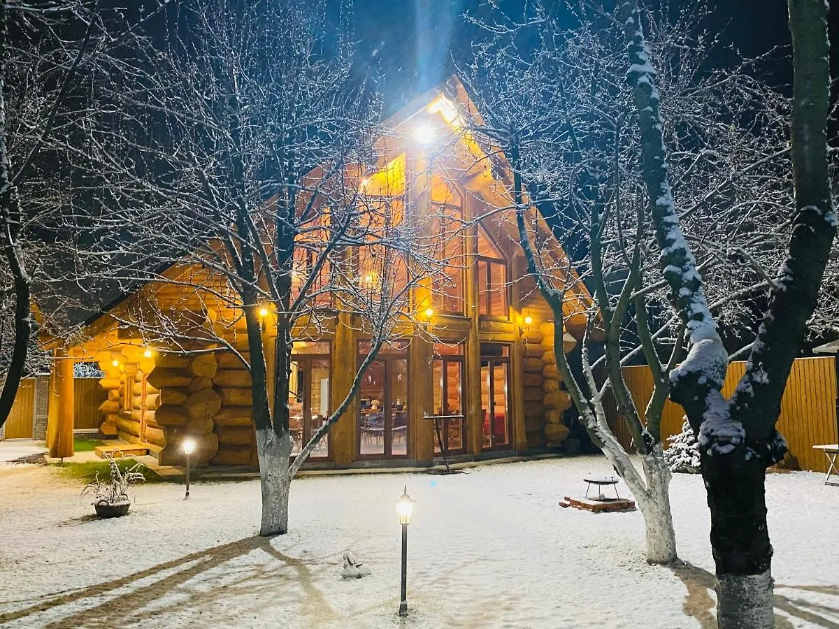 Alpstuga Villa Bizon Lake - Osocor Kiev Ukraina
